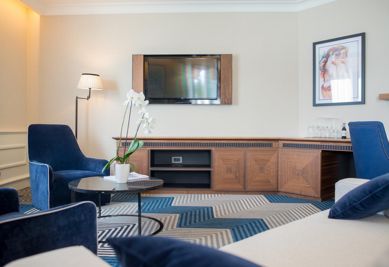 Boutique Hotel La Roche ติวัต ภายนอก รูปภาพ