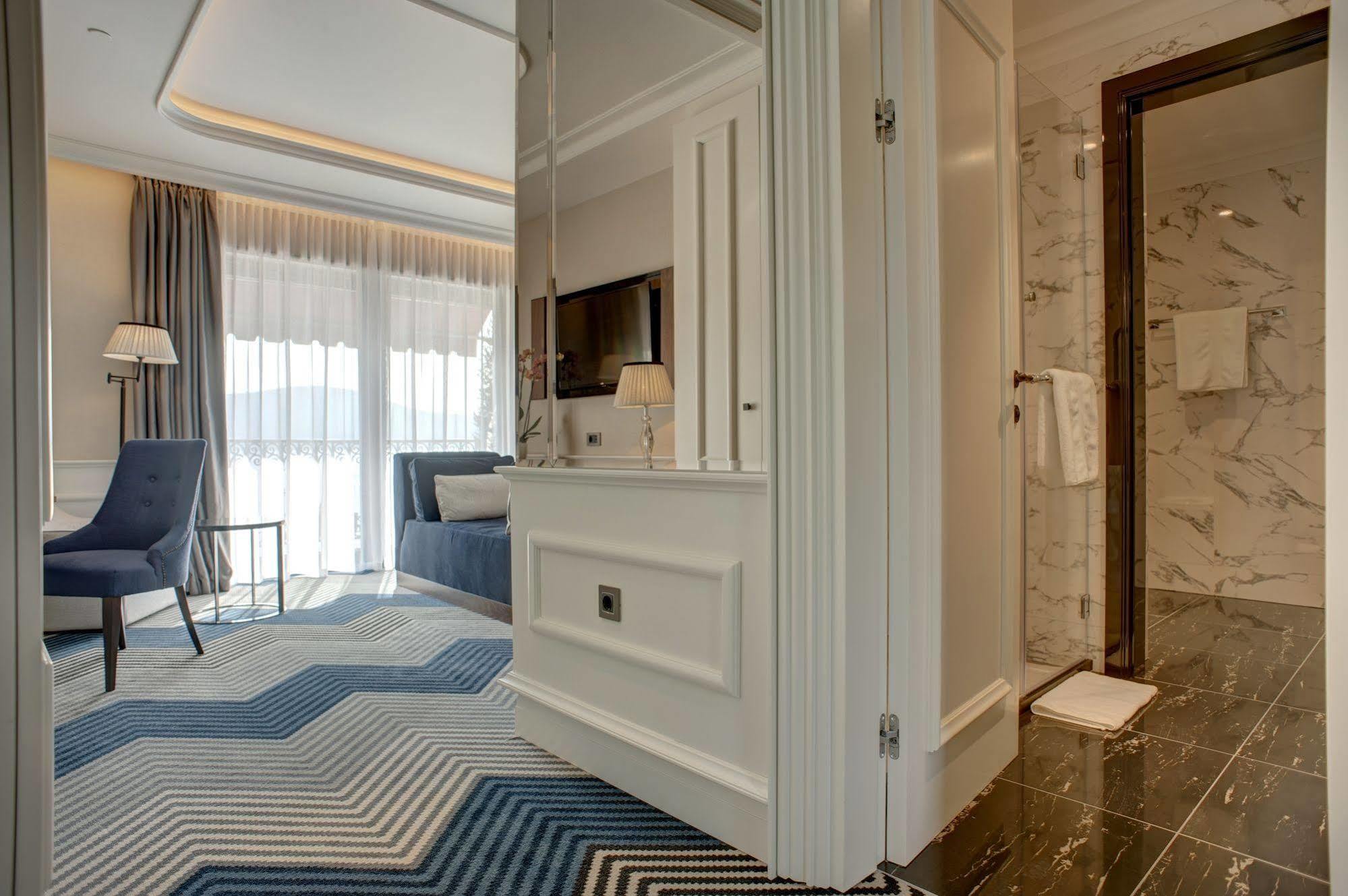 Boutique Hotel La Roche ติวัต ภายนอก รูปภาพ